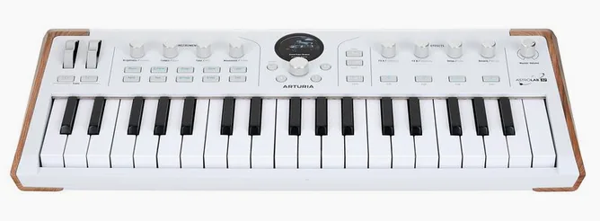 Arturia AstroLab 37, vy 2
