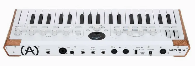 Arturia AstroLab 37, vy 4