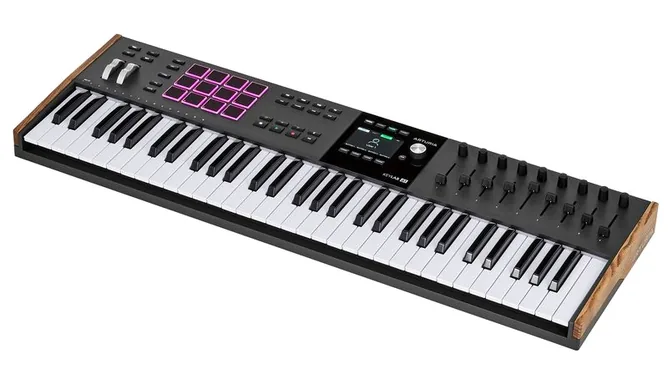 Arturia KeyLab 61 mk3 Black framifrån mot vit bakgrund