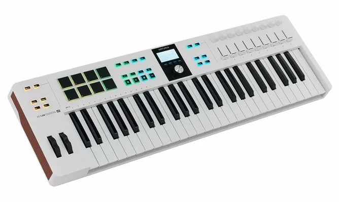 Arturia KeyLab Essential 49 MK3 White, vy 4