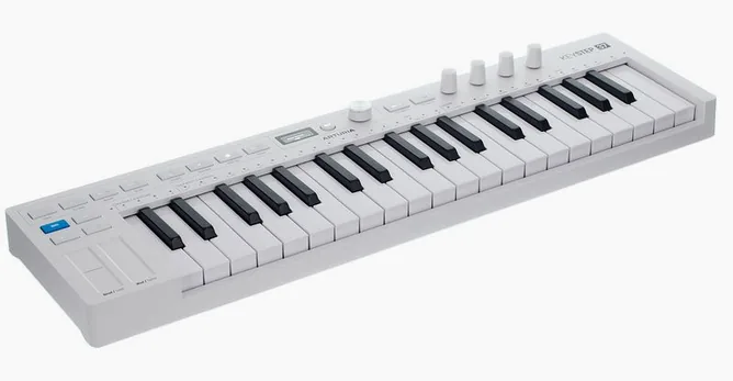 Arturia KeyStep 37 mk2, vy 2