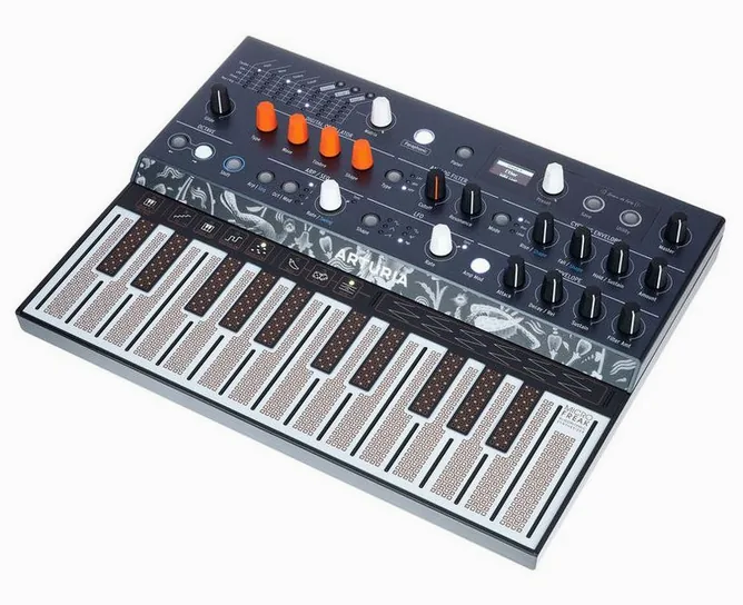 Arturia MicroFreak framifrån mot vit bakgrund