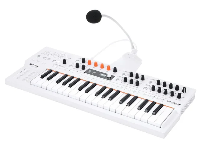Arturia MiniFreak Vocoder framifrån mot vit bakgrund