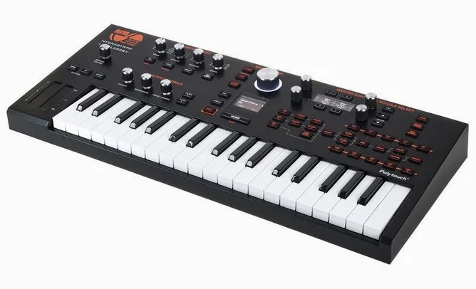 ASM Hydrasynth Explorer framifrån mot vit bakgrund