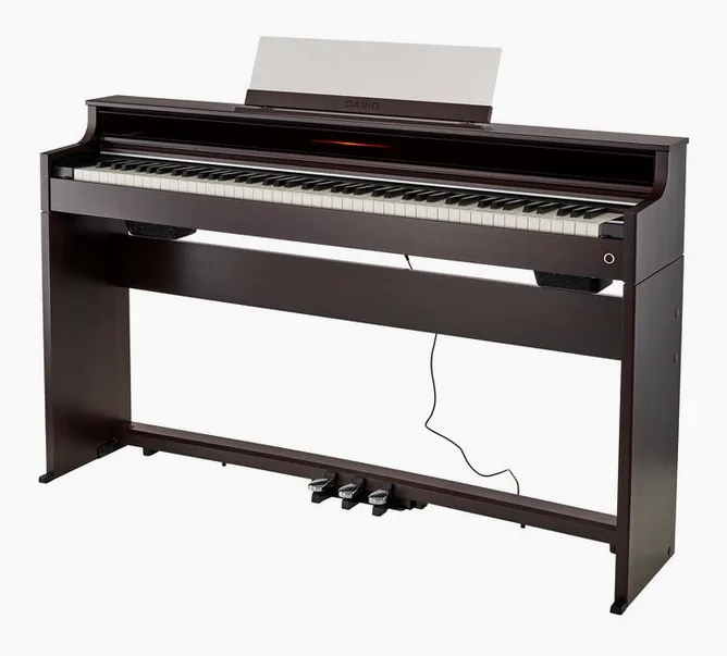 Casio AP-S450BN framifrån mot vit bakgrund