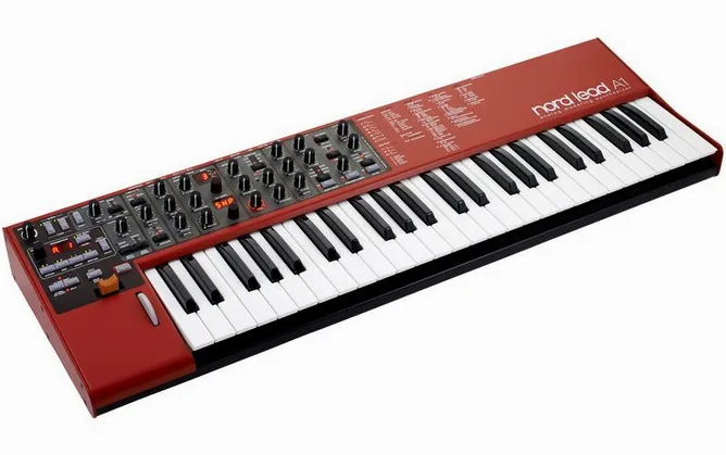 Clavia Nord Lead A1, vy 3