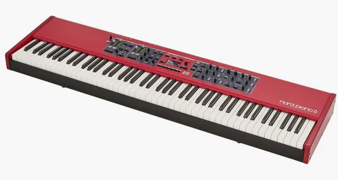 Clavia Nord Piano 6 88 framifrån mot vit bakgrund