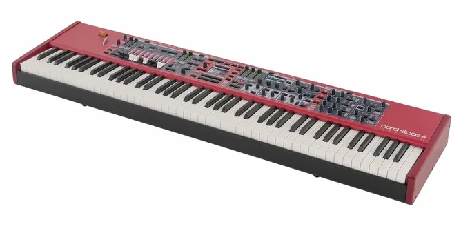 Clavia Nord Stage 4 88 framifrån mot vit bakgrund