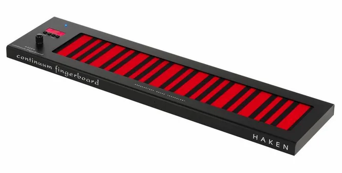 Haken Audio Slim Continuum 46s8x framifrån mot vit bakgrund
