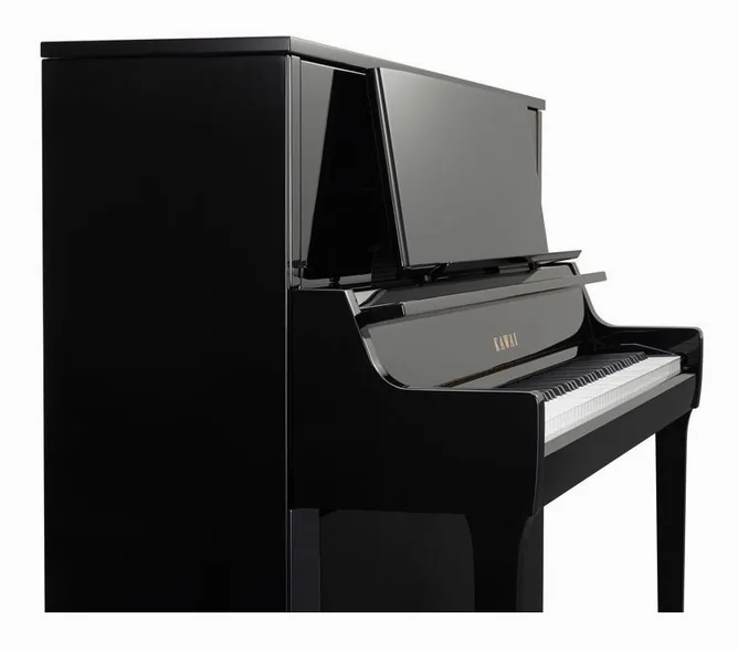 Kawai K-400 E/P Piano framifrån mot vit bakgrund