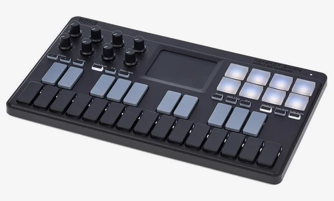 Korg nanoKEY Studio framifrån mot vit bakgrund