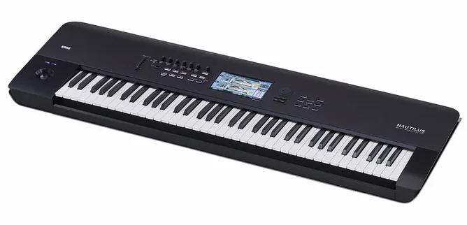 Korg Nautilus 73 framifrån mot vit bakgrund