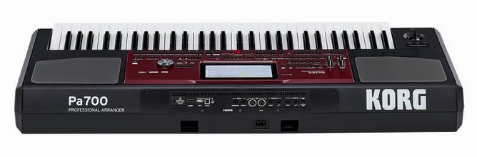 Korg PA-700, vy 4