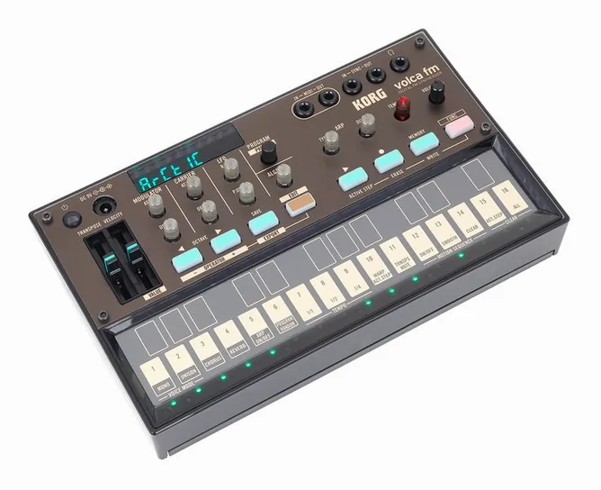 Korg Volca FM2, vy 3