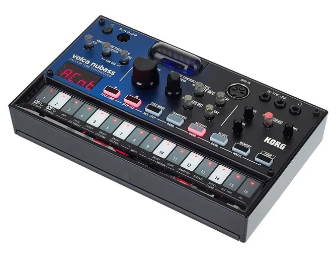 Korg Volca Nubass framifrån mot vit bakgrund