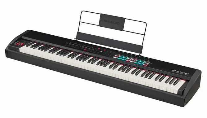 M-Audio Hammer 88 Pro framifrån mot vit bakgrund
