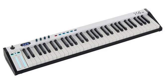 Midiplus X-6 III, vy 2