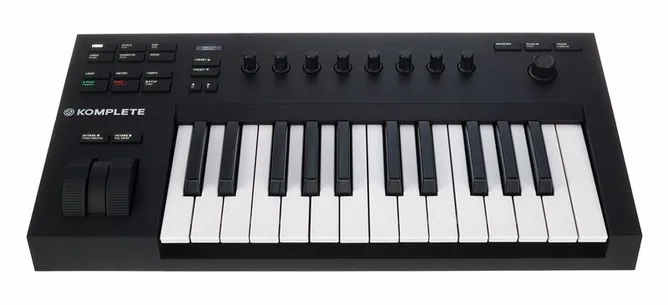 Native Instruments Komplete Kontrol A25, vy 2