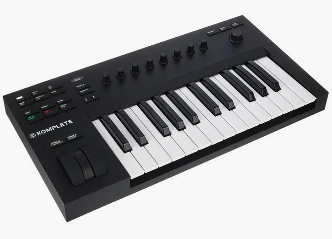 Native Instruments Komplete Kontrol A25, vy 3
