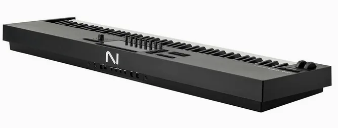 Native Instruments Kontrol S88 MK3, vy 4