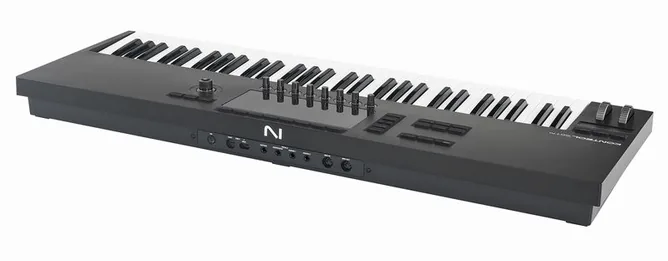 Native Instruments Kontrol S61 MK3 Komplete 26, vy 4