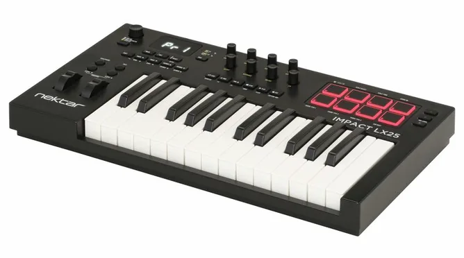 Nektar Impact LX25 mk3 framifrån mot vit bakgrund