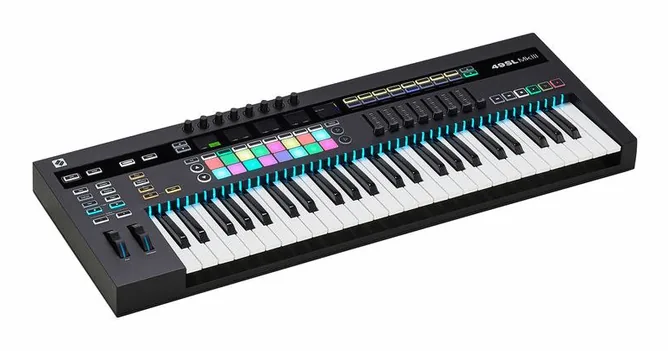 Novation 49SL MKIII, vy 3