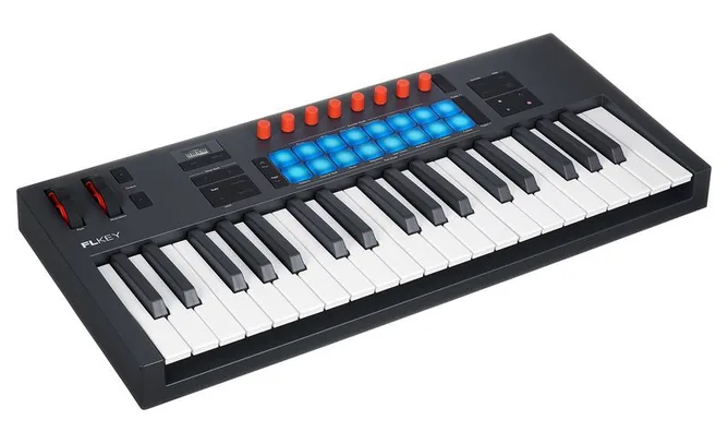 Novation FLkey 2 37, vy 3
