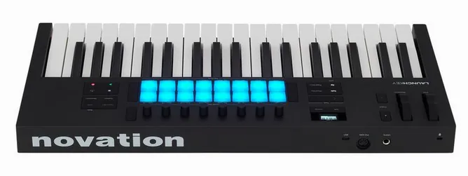 Novation Launchkey 37 MK4, vy 4