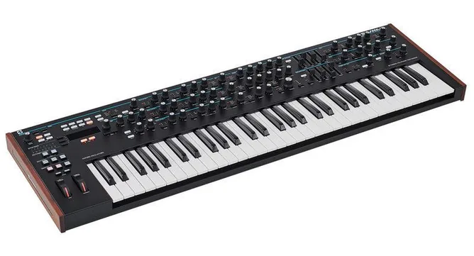 Novation Summit, vy 2