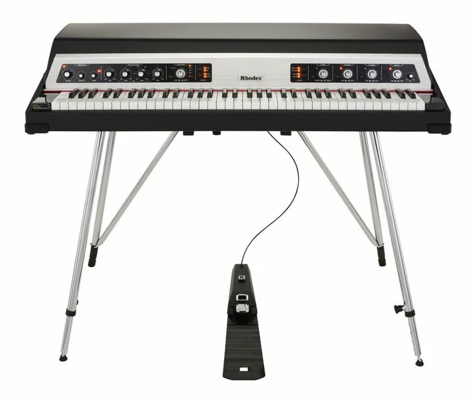 Rhodes Mk 8-73 FX Classic, vy 2