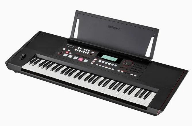 Roland E-X50 framifrån mot vit bakgrund