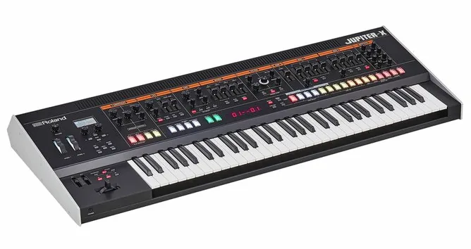 Roland Jupiter-X, vy 3