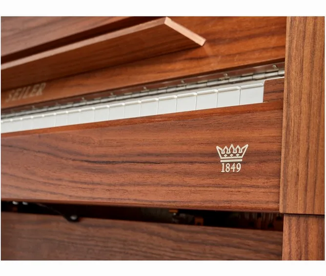 Seiler 116 Impuls Walnut waxed, vy 3