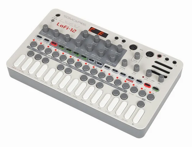 Sonicware LIVEN Lofi-12 framifrån mot vit bakgrund