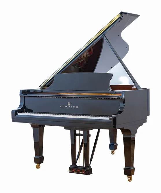 Steinway & Sons A-188 framifrån mot vit bakgrund