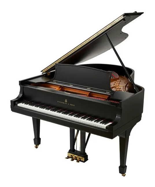 Steinway & Sons M-170 black mat framifrån mot vit bakgrund