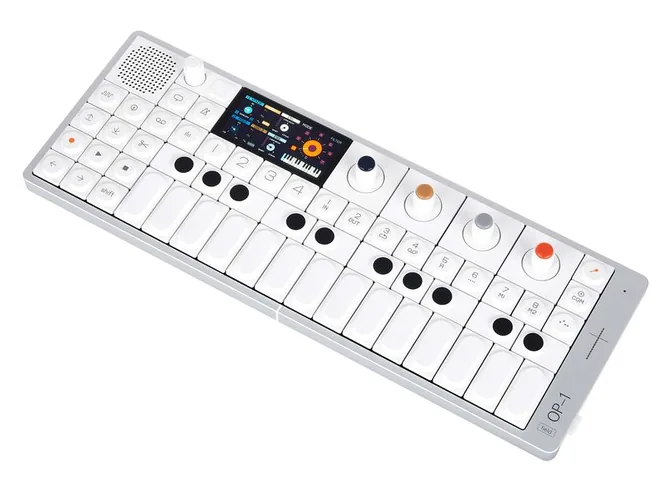 Teenage Engineering OP-1 field framifrån mot vit bakgrund