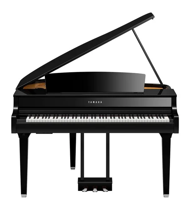 Yamaha CLP-895GP PE framifrån mot vit bakgrund