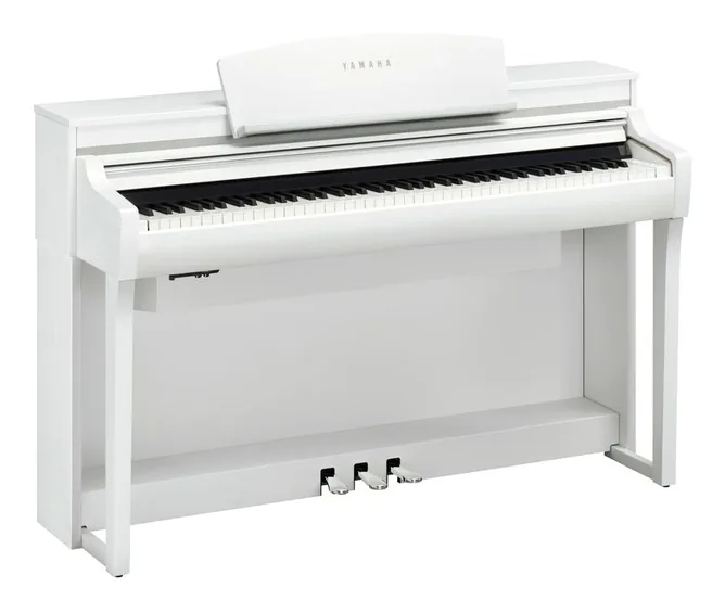 Yamaha CSP-275 WH framifrån mot vit bakgrund