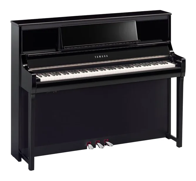 Yamaha CSP-295 PE framifrån mot vit bakgrund