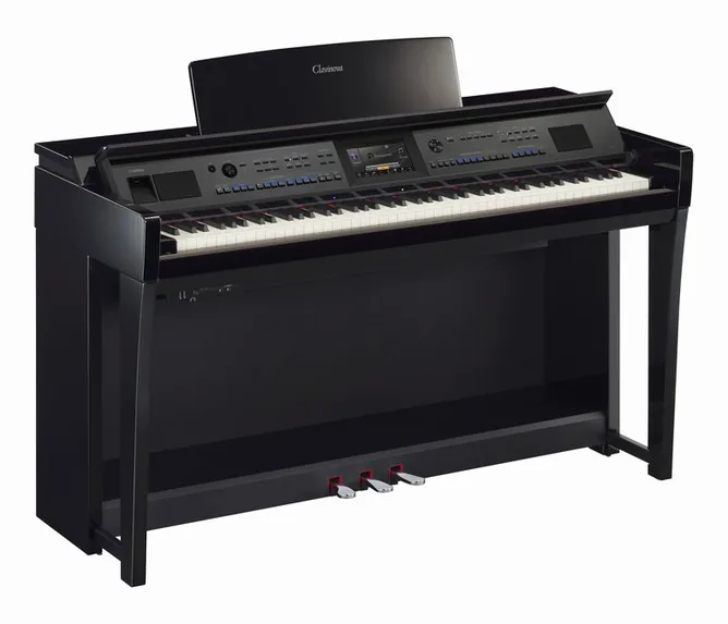 Yamaha CVP-905 PE framifrån mot vit bakgrund