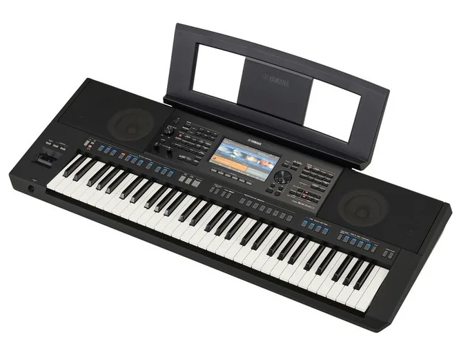 Yamaha PSR-SX920 framifrån mot vit bakgrund